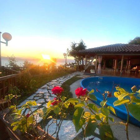 Robinson Sunset Guest House Lagadin Exterior photo