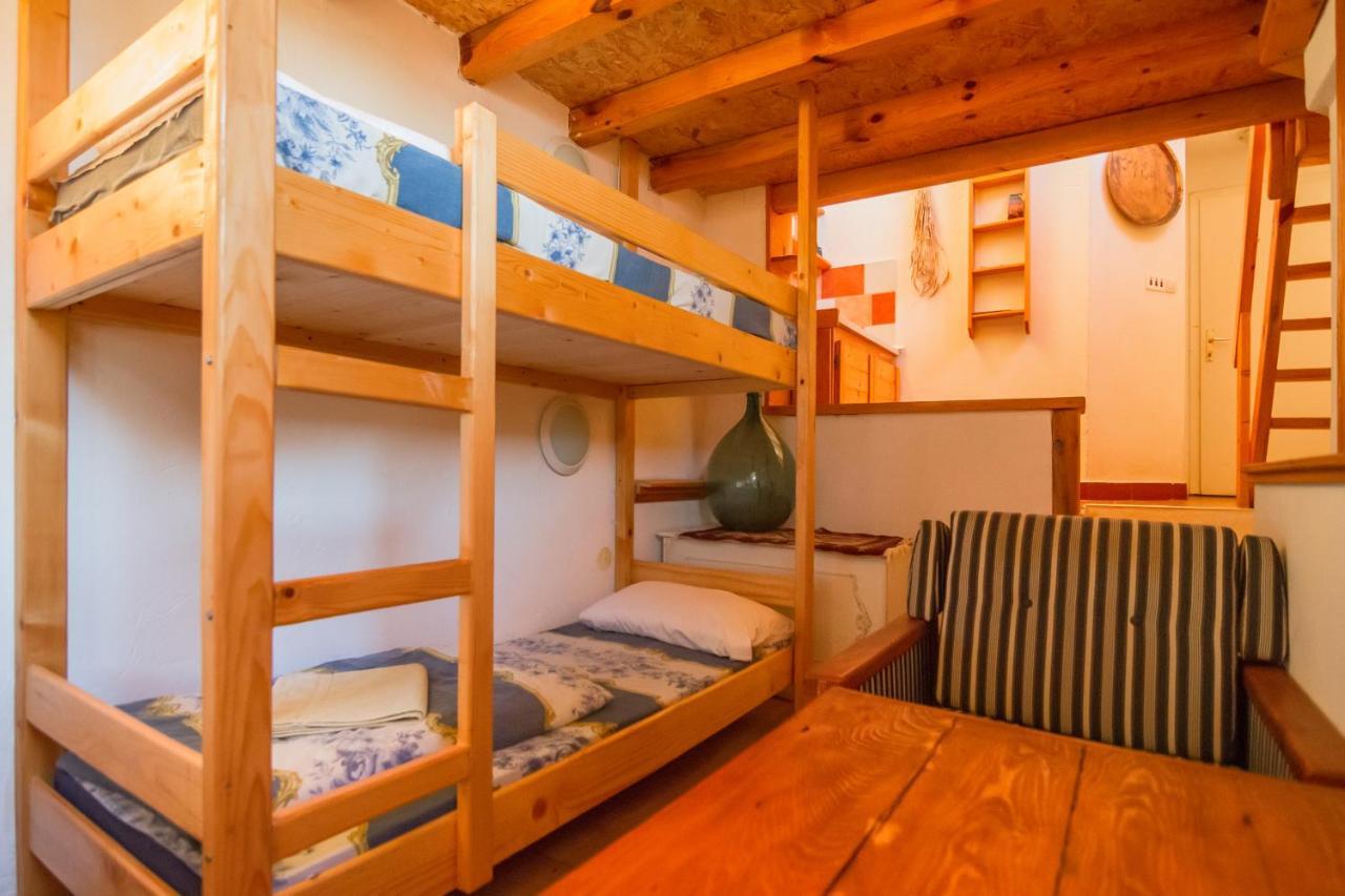 Robinson Sunset Guest House Lagadin Room photo