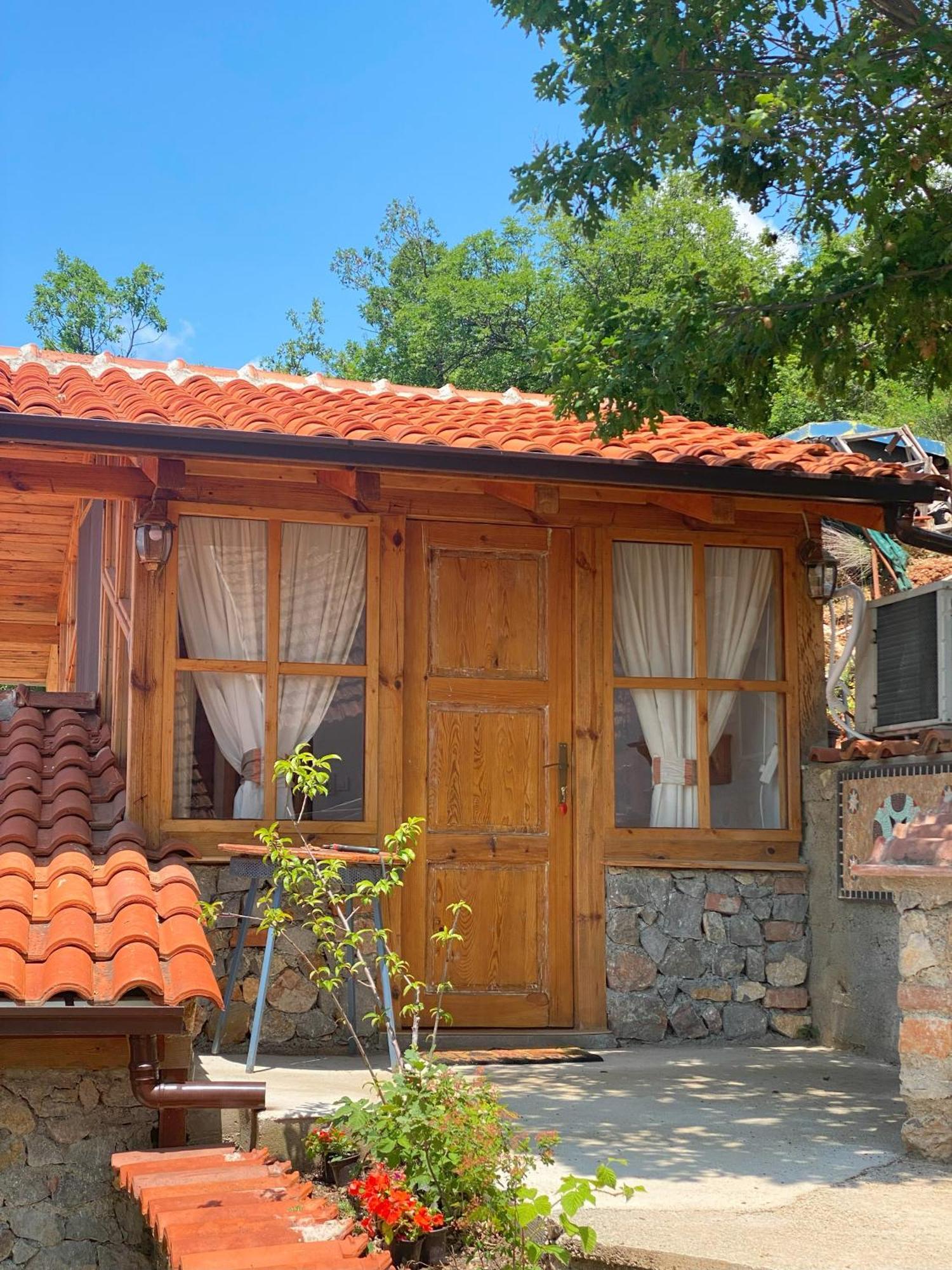 Robinson Sunset Guest House Lagadin Exterior photo