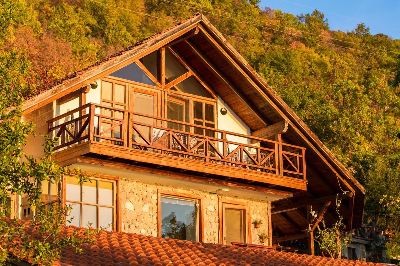 Robinson Sunset Guest House Lagadin Exterior photo